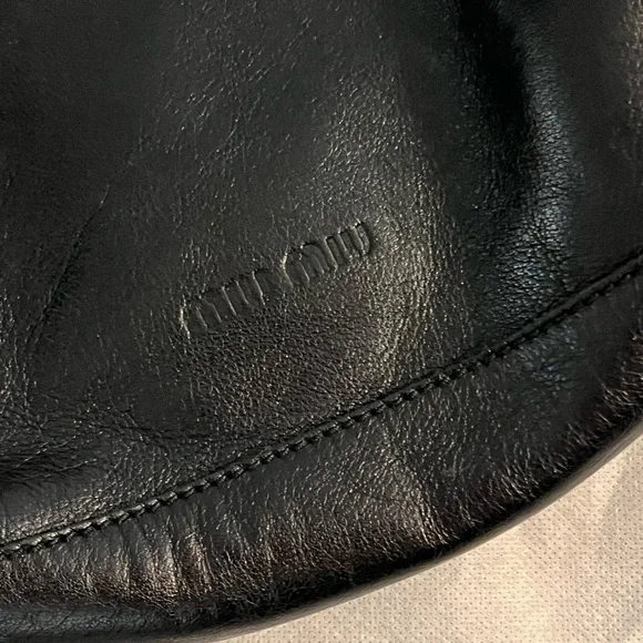 Miu Miu Black Leather Kisslock Purse - Picture 1 of 8